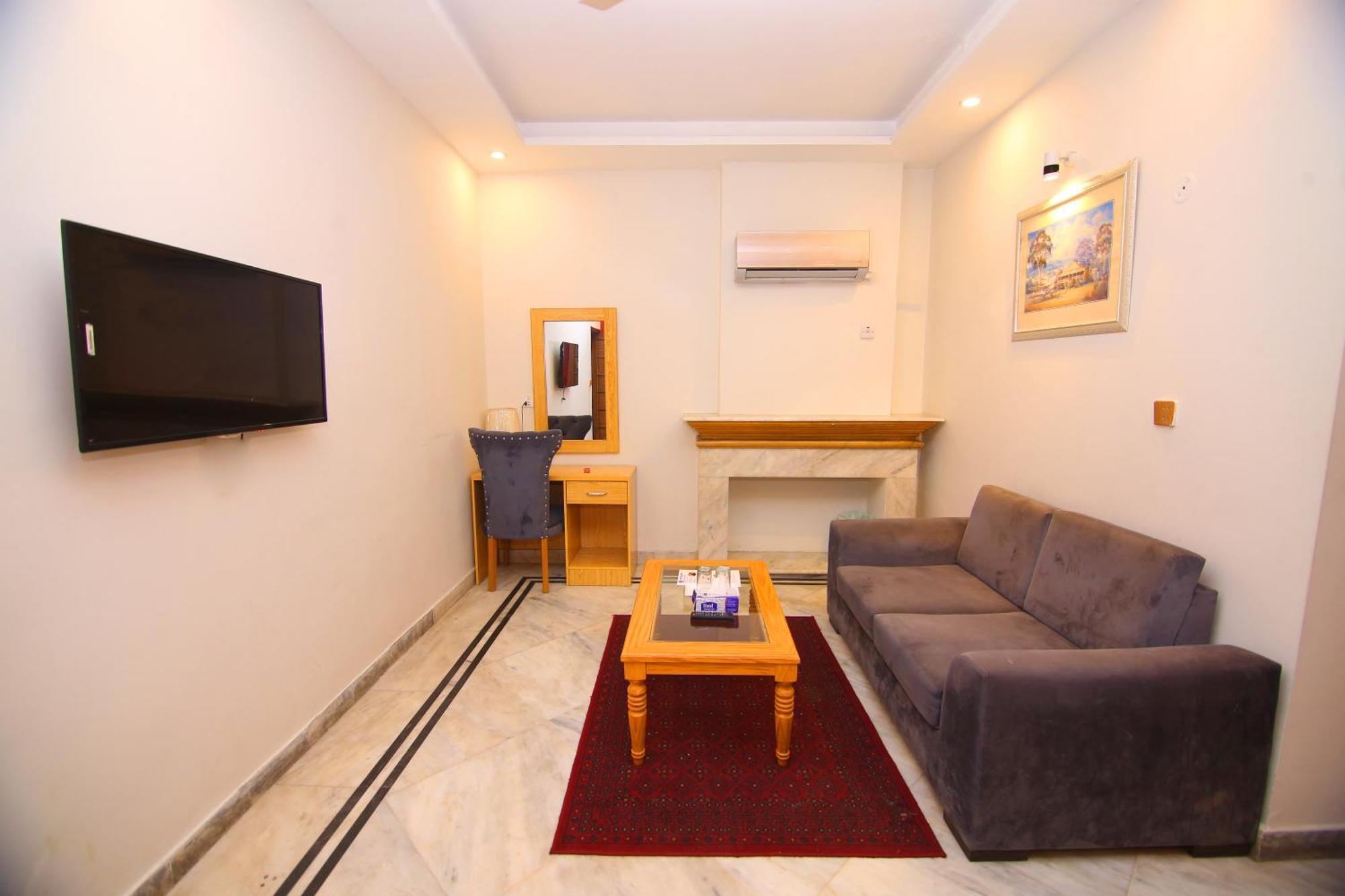 Premier Inn Mall Λαχόρη Εξωτερικό φωτογραφία